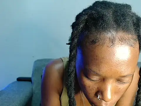 xxSexyTalia28 online show from October 16, 7:05 pm