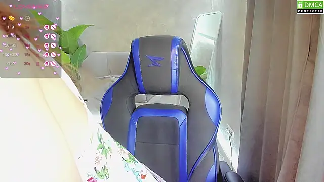 Snapshot of niki_cutes chatting on October 15, 1:19 am niki cutes online show from October 15, 1:19 am