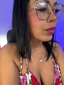 KarolRubi1 online show from February 23, 8:30 pm