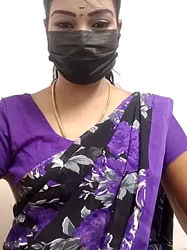 Snapshot of meena_27 chatting on October 15, 5:43 am meena 27 online show from October 15, 5:43 am