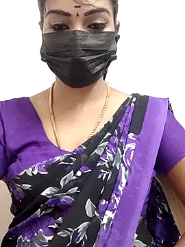 Snapshot of meena_27 chatting on November 1, 4:49 am meena 27 online show from November 1, 4:49 am