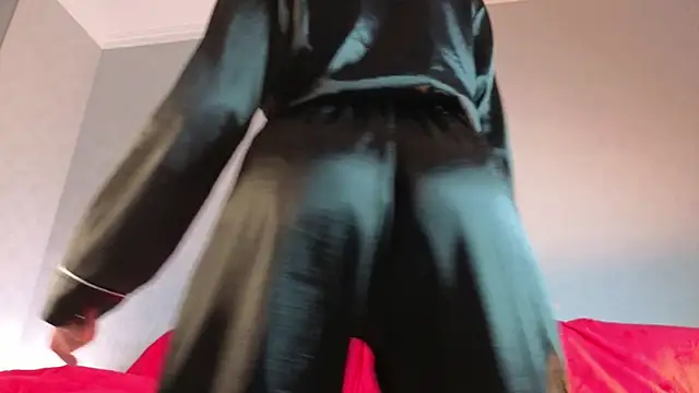 OhYumiYes online show from March 13, 6:20 pm