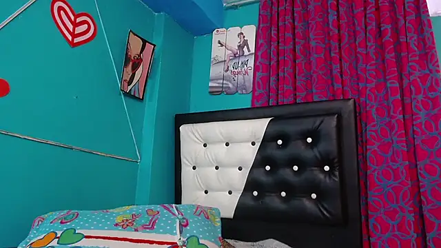 valerie mase online show from October 17, 7:28 pm