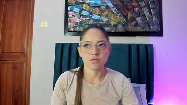 EloiseQuinn online show from January 15, 1:50 pm