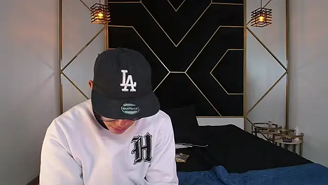 RyanPricee online show from October 17, 4:05 am