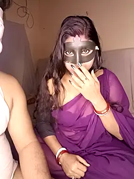 Hot muskaan online show from February 28, 6:40 pm