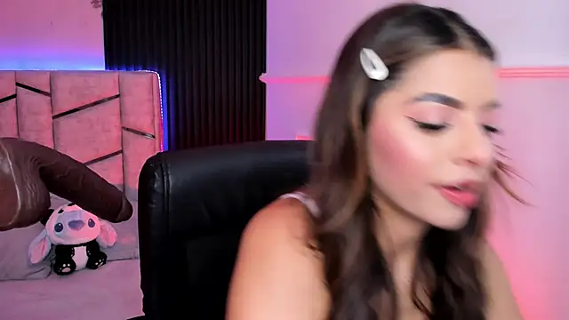 daniiphoeniixx online show from October 24, 7:32 pm