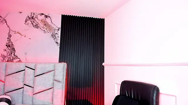 daniiphoeniixx online show from September 25, 4:06 pm