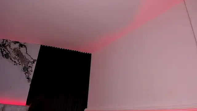 daniiphoeniixx online show from September 18, 7:45 pm