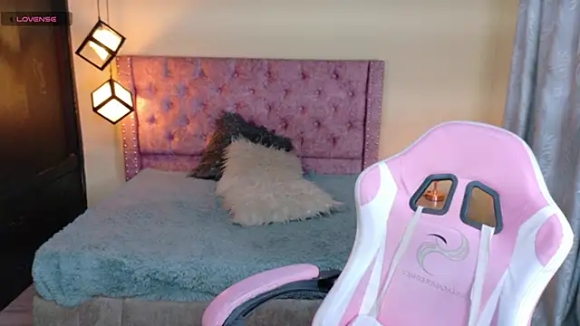 Snapshot of michell_petty01 chatting on October 29, 11:18 pm michell petty01 online show from October 29, 11:18 pm