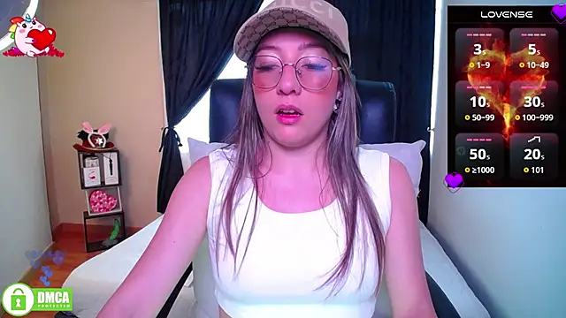 Qadesh Boix online show from October 27, 6:03 pm