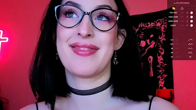 Miss Alice   online show from October 18, 12:36 am