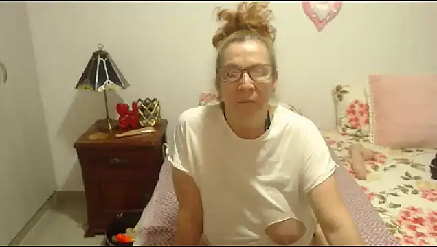Snapshot of milchanel chatting on September 10, 6:35 am milchanel online show from September 10, 6:35 am