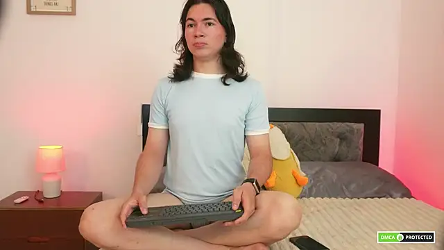 cute erelis  online show from March 31, 4:01 am