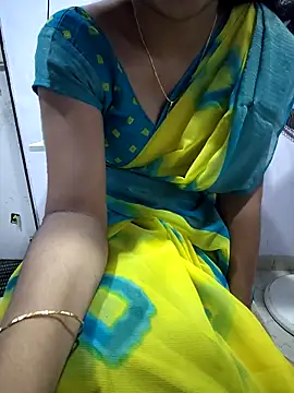 Snapshot of Bujji_pilla_telugu chatting on October 31, 12:20 pm Bujji pilla telugu online show from October 31, 12:20 pm