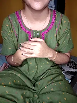 Snapshot of Bujji_pilla_telugu chatting on October 11, 5:15 pm Bujji pilla telugu online show from October 11, 5:15 pm