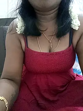 Snapshot of Tamil_Vishalini chatting on September 29, 6:24 pm Tamil Vishalini online show from September 29, 6:24 pm