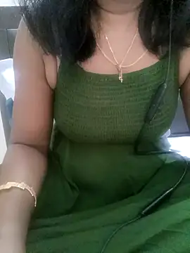 Snapshot of Tamil_Vishalini chatting on September 28, 11:37 am Tamil Vishalini online show from September 28, 11:37 am