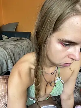 thigh hi online show from October 3, 3:06 pm