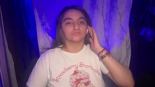 mamifresita online show from December 3, 9:22 am