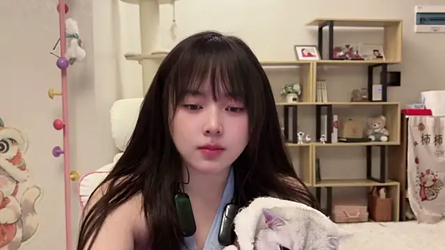 Chenjing0 online show from February 12, 1:02 pm