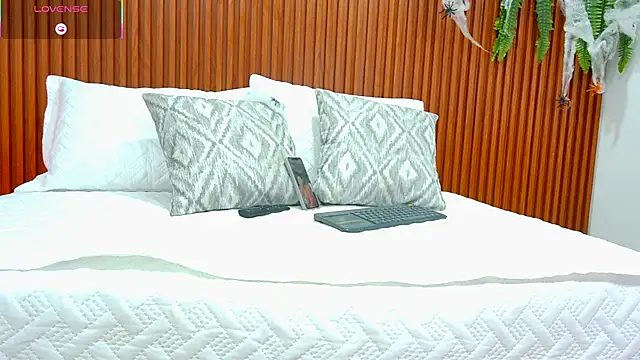 Snapshot of kata_james chatting on October 28, 7:08 pm kata james online show from October 28, 7:08 pm