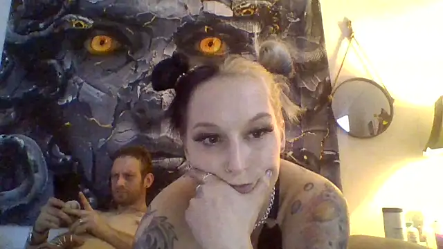 damselaintstressn online show from September 26, 7:39 am