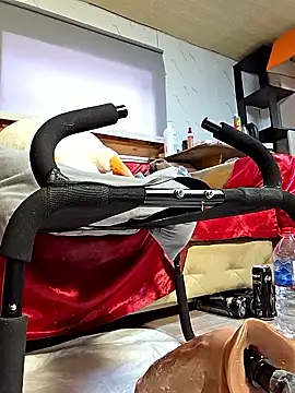 Snapshot of zasmin3 chatting on October 12, 1:30 am zasmin3 online show from October 12, 1:30 am