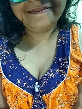 Snapshot of _MilkyBar chatting on October 21, 8:46 pm MilkyBar online show from October 21, 8:46 pm