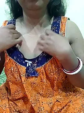  MilkyBar online show from December 14, 2:39 am