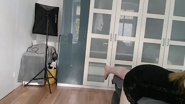 SexyJoanne online show from September 29, 2:11 pm