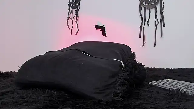 Snapshot of Laurensmith9 chatting on October 29, 10:56 pm Laurensmith9 online show from October 29, 10:56 pm