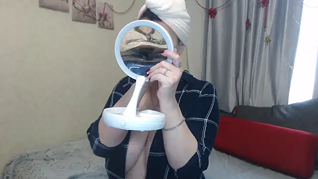 Snapshot of natnett chatting on October 10, 8:41 am natnett online show from October 10, 8:41 am