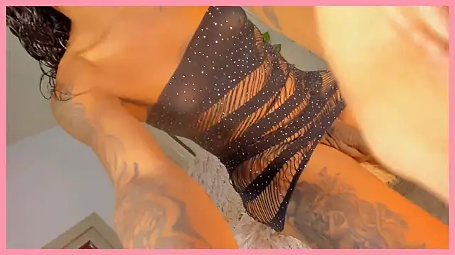 Snapshot of Kenny_Town chatting on October 16, 8:17 am Kenny Town online show from October 16, 8:17 am