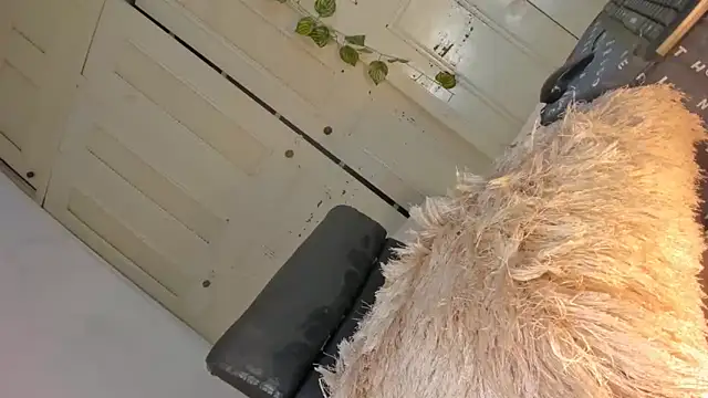 Snapshot of Kenny_Town chatting on October 18, 8:28 am Kenny Town online show from October 18, 8:28 am