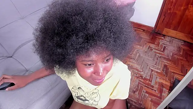 Snapshot of violeta_ruiz_ chatting on October 15, 10:23 pm violeta ruiz  online show from October 15, 10:23 pm