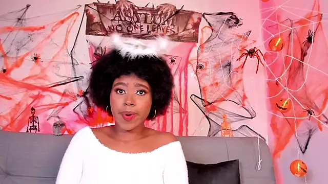 Snapshot of violeta_ruiz_ chatting on October 21, 10:14 pm violeta ruiz  online show from October 21, 10:14 pm