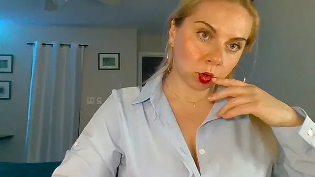 HappyIva online show from October 16, 6:21 pm