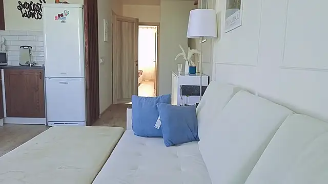 KristineEsme online show from September 21, 6:56 am