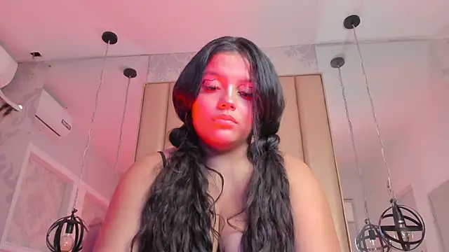 Snapshot of KonyBell chatting on September 10, 1:44 pm KonyBell online show from September 10, 1:44 pm