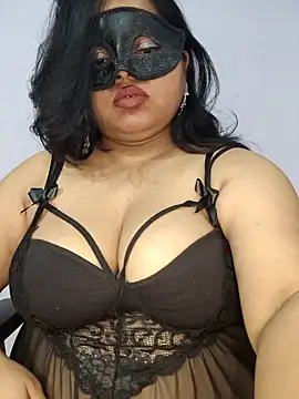 BigAssSarah online show from March 28, 6:40 pm