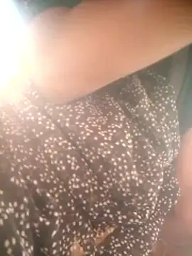 Amaya Bajwa online show from October 16, 5:10 am