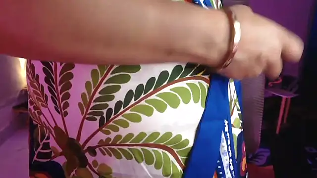 Mitikaa online show from April 18, 7:07 pm