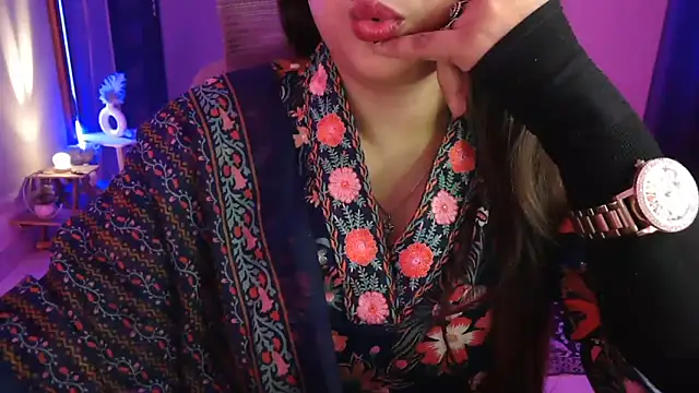 Mitikaa online show from November 24, 4:53 pm