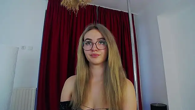 Ariel Quinn online show from September 12, 4:35 am