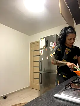 Snapshot of NNNoire chatting on October 16, 10:18 am NNNoire online show from October 16, 10:18 am