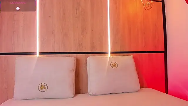 Snapshot of ashlyn_parker chatting on October 17, 8:23 pm ashlyn parker online show from October 17, 8:23 pm