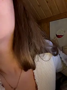 Snapshot of mewKate chatting on October 13, 5:59 pm mewKate online show from October 13, 5:59 pm