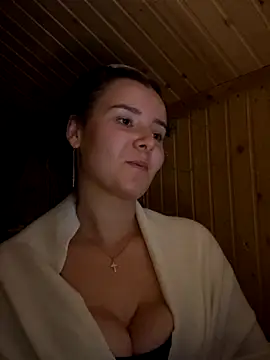 Snapshot of mewKate chatting on October 4, 7:29 pm mewKate online show from October 4, 7:29 pm