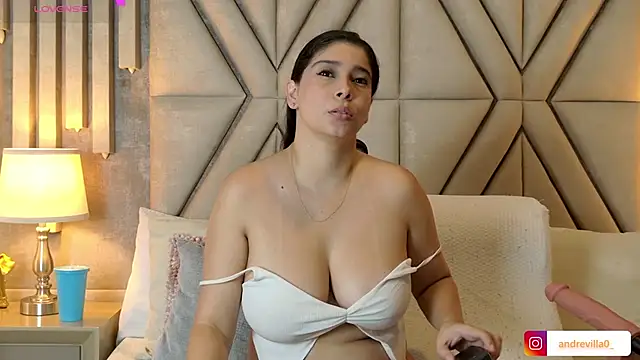 MilaRux online show from April 14, 8:42 pm